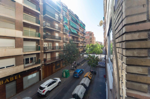 Inviting double bedroom close to Capela Real de Granada  - Gallery -  2