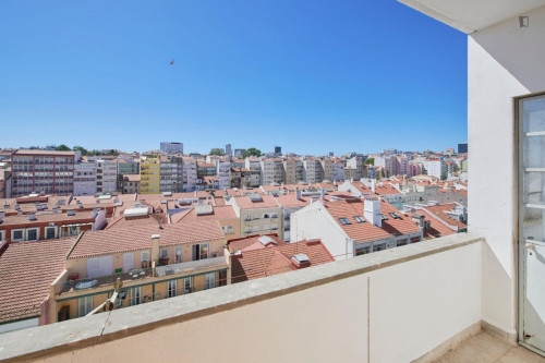 Cozy single ensuite bedroom in central Lisbon - Gallery - 10