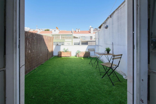 Single bedroom with balcony and outdoor space in central Lisbon - Gallery - 6