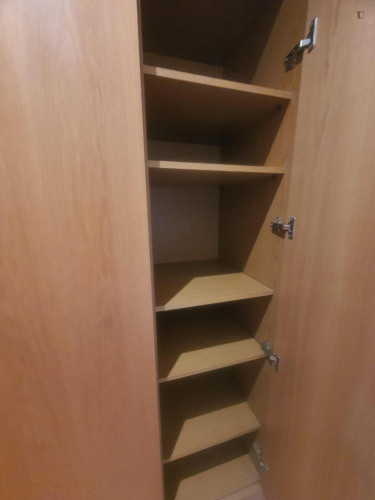 Cosy double bedroom next to Moscavide train station