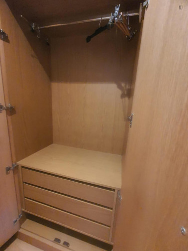 Cosy double bedroom next to Moscavide train station