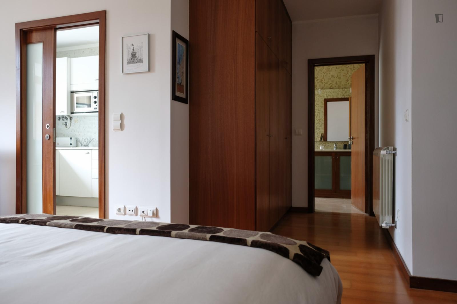  Elegant Studio In Well-Linked Cedofeita  -  Elegant studio in well-linked Cedofeita  - Gallery -  1