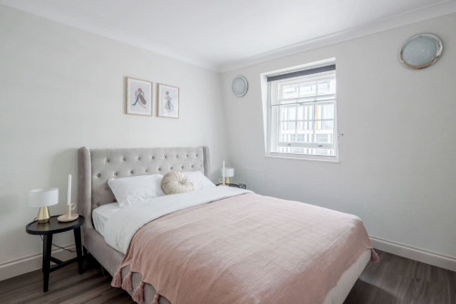 Buckingham Palace Road - Rooms
