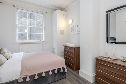 Buckingham Palace Road - Gallery - 29