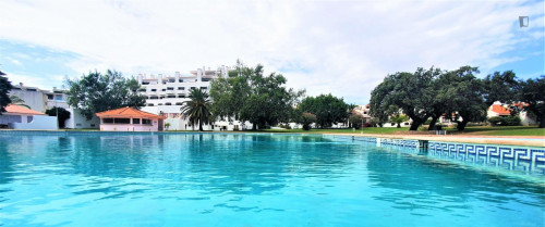 Cool 1-bedroom flat with swimming pool - Gallery - 10
