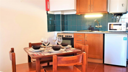Cool 1-bedroom flat with swimming pool - Gallery - 14