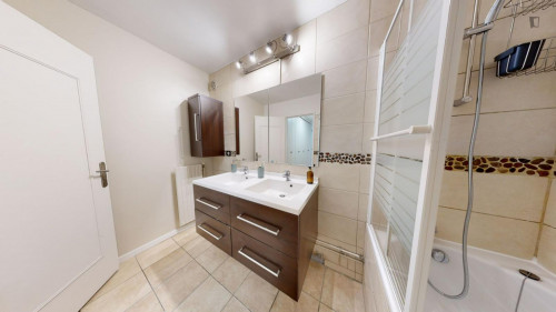 Double bedroom in a 4-bedroom flat, near Parc André Malraux - Gallery - 9