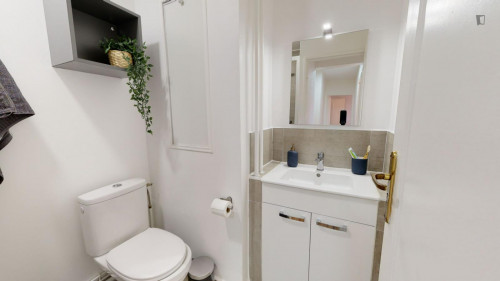 Double bedroom in a 4-bedroom flat, near Parc André Malraux - Gallery - 6