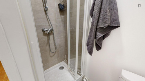 Double bedroom in a 4-bedroom flat, near Parc André Malraux - Gallery - 7