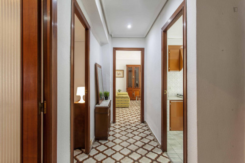 Beautiful 3-bedroom apartment close to the Jardins del Reial