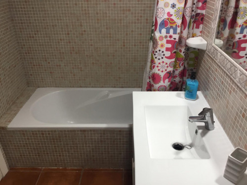 Appealing 2-bedroom flat in sunny Cala en Bosc - Gallery - 17