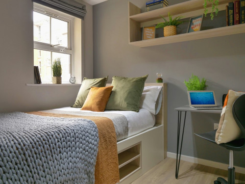 Emily Davies, Southampton  - Gallery -  5