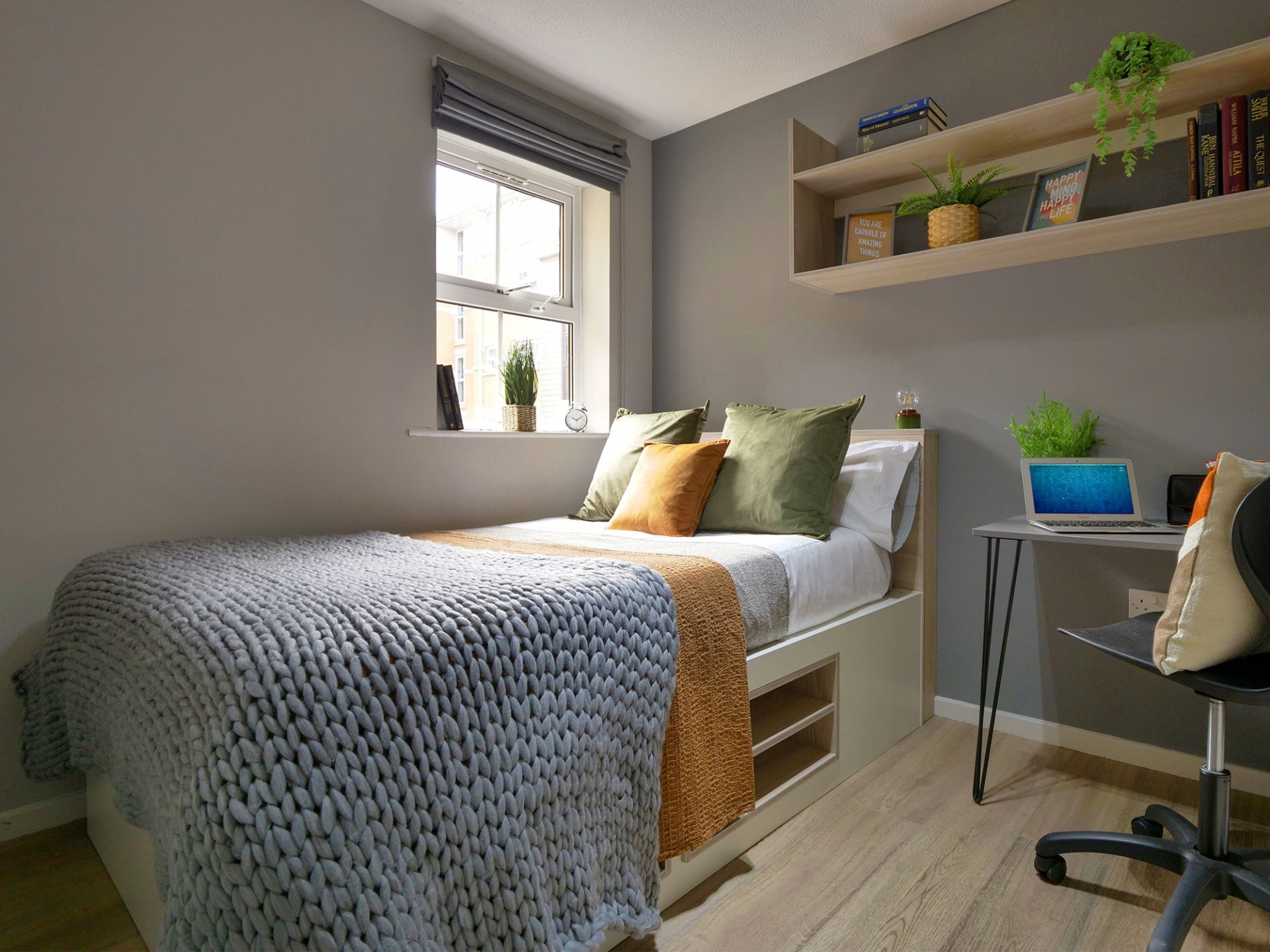  4 Bed Flat  -  Emily Davies, Southampton  - Gallery -  1