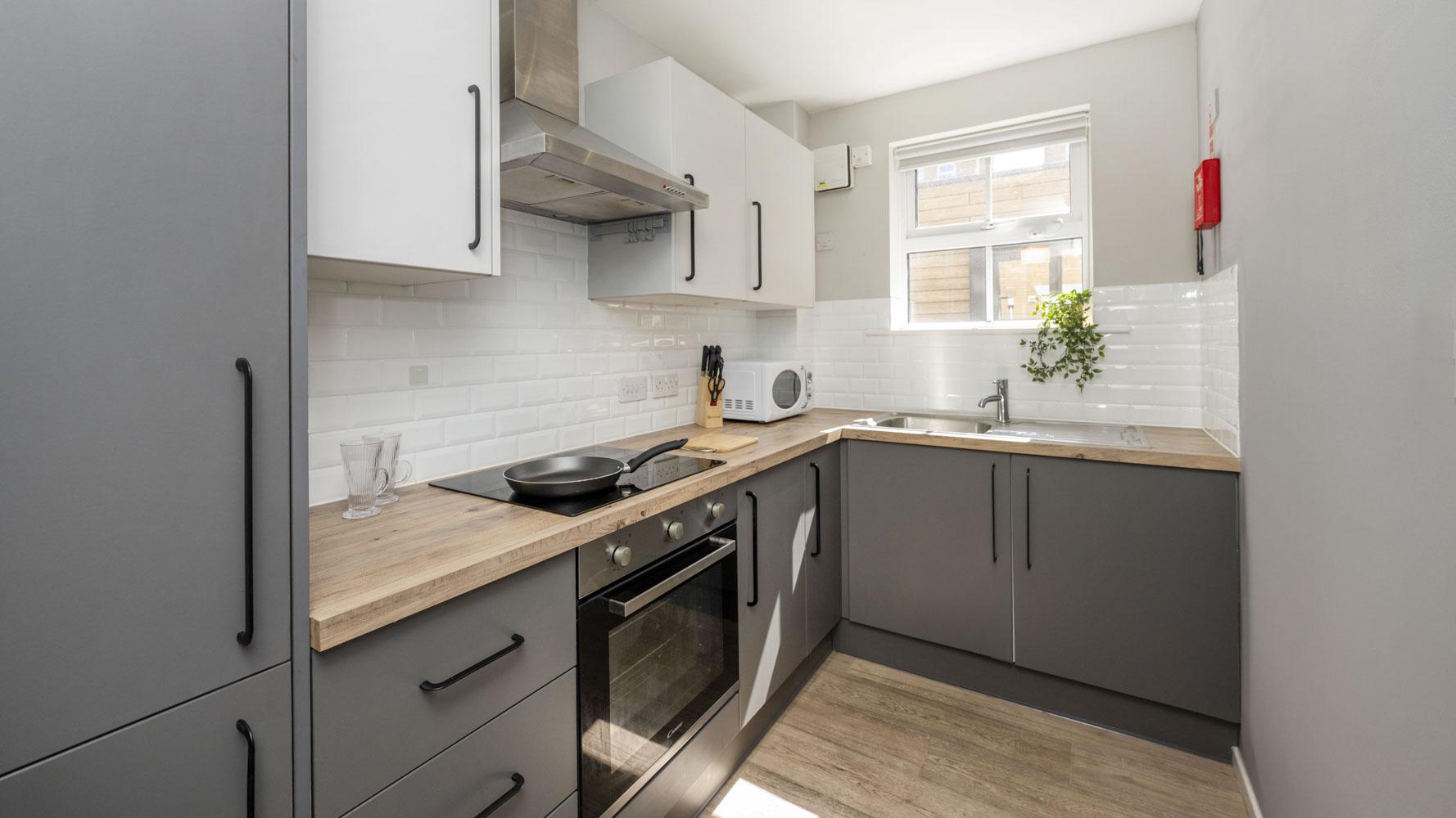  1 Bed Flat  -  Emily Davies, Southampton  - Gallery -  12