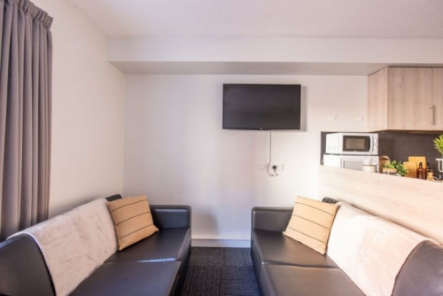 Charlotte Court - Rooms