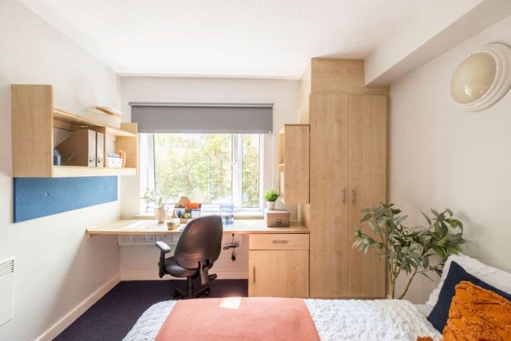 5-Bed Premium En-Suite - Charlotte Court - Gallery - 8