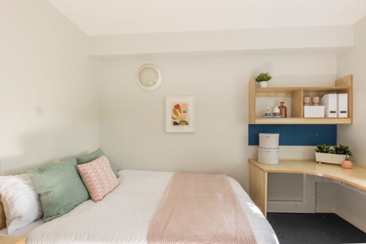 6-Bed Deluxe En-Suite - Charlotte Court - Gallery - 4