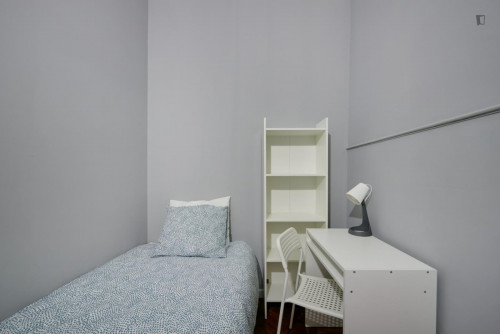 Cosy single bedroom next to Jardim da Fundação Calouste Gulbenkian