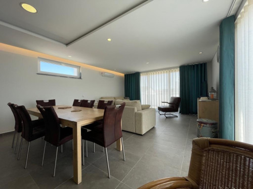 Experience Surf & Work Paradise in Baleal's Vibrant Coliving Community
