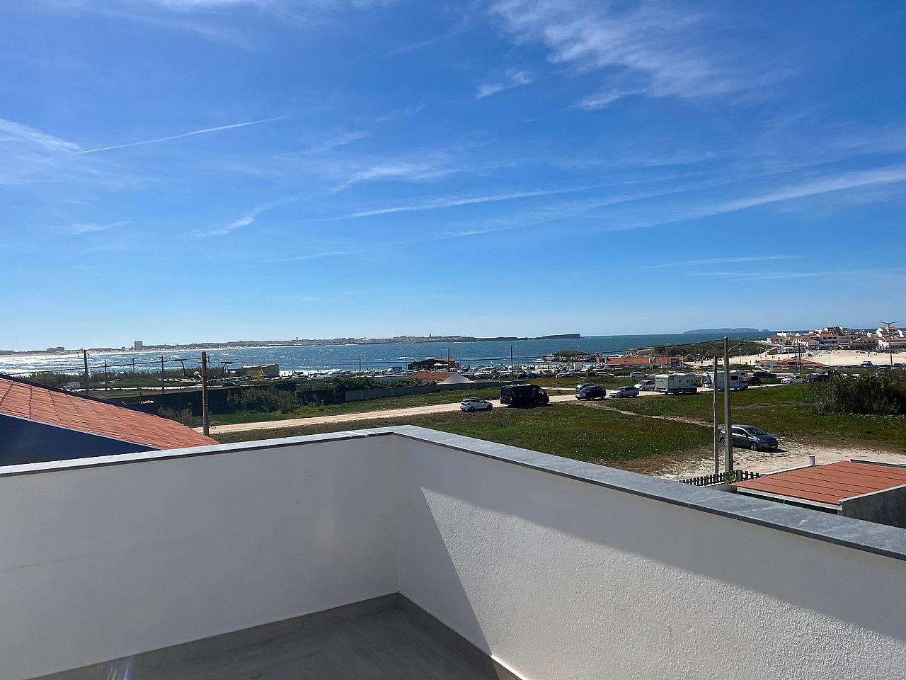  Suíte Almagreira  -  Experience Surf & Work Paradise in Baleal's Vibrant Coliving Community  - Gallery -  31