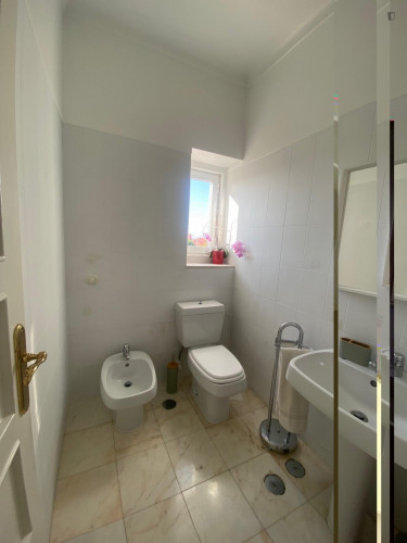 Lovely double ensuite bedroom in Montelavar