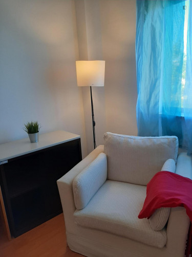 Nice single bedroom near UNL-FCT, Egas Moniz and Instituto Piaget