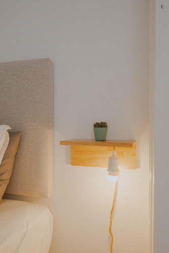 Welcoming Apartment close to Miradouro da Graça - 1-bedroom and 1-office