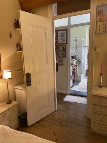 Great single bedroom in a 3-bedroom apartment