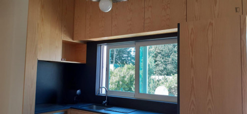 Spacious Double Bedroom close to João de Deus Metro - Gallery - 5
