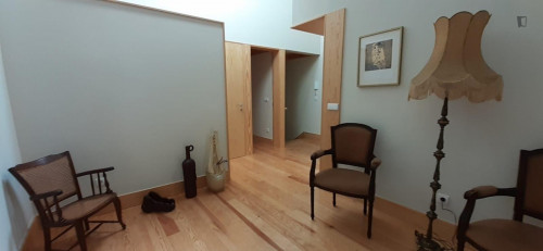 Spacious Double Bedroom close to João de Deus Metro - Gallery - 4