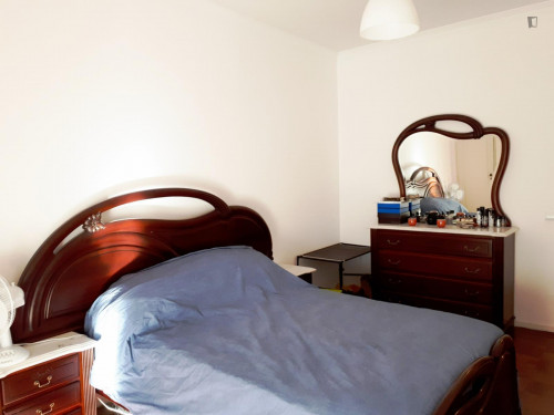 Large 19 m2 Single, with balcony near FMH  - Gallery -  5