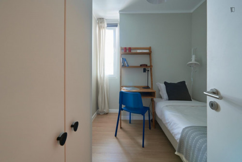 Attractive single bedroom close to Miradouro da Penha de