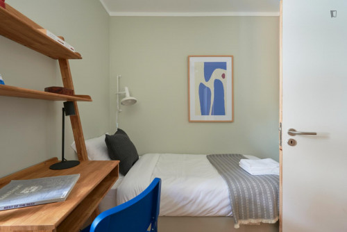 Attractive single bedroom close to Miradouro da Penha de