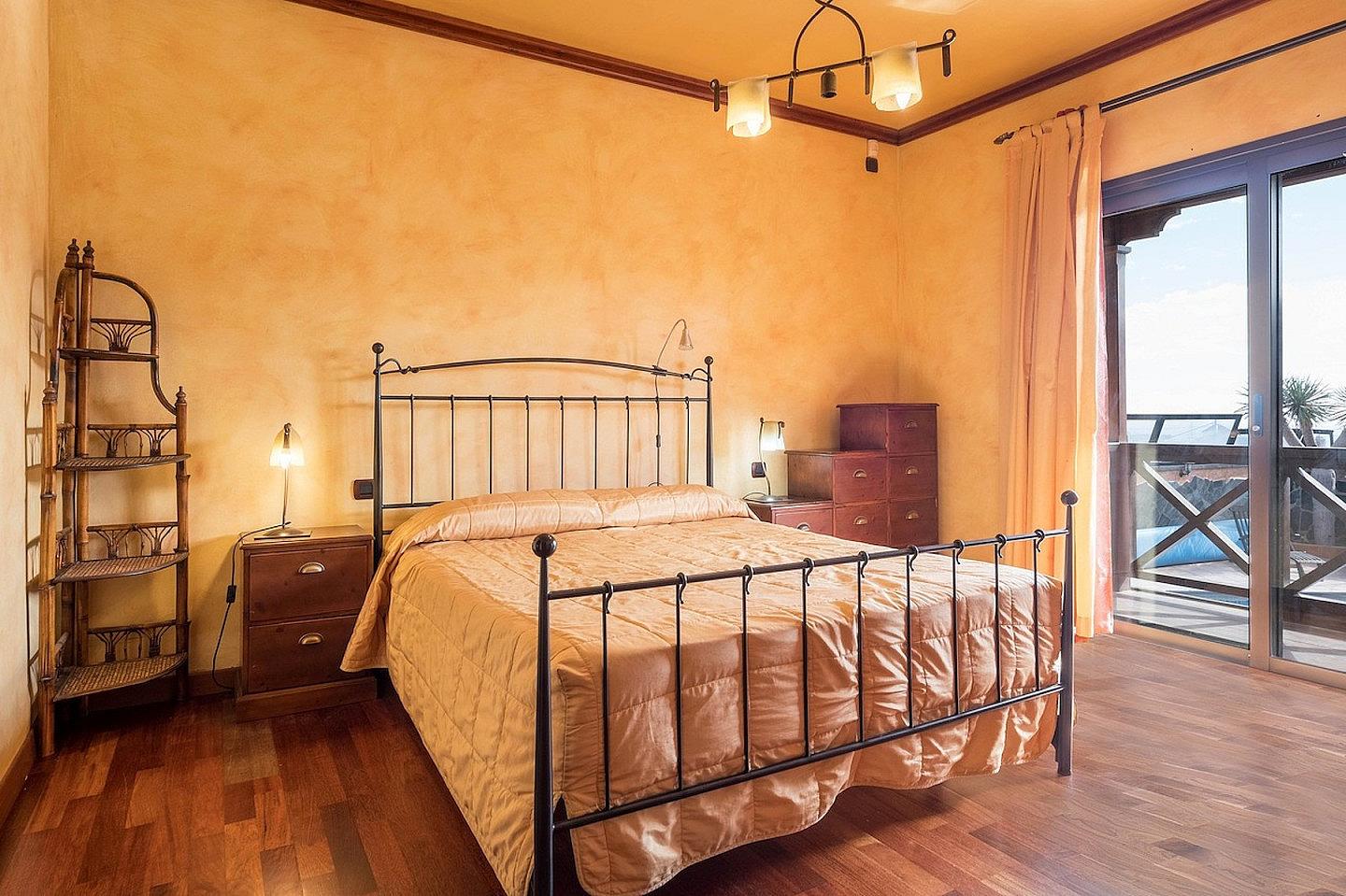 1 - Master Bedroom En-Suite - Gorgeous house 5 km away from El Médano - Gallery - 17