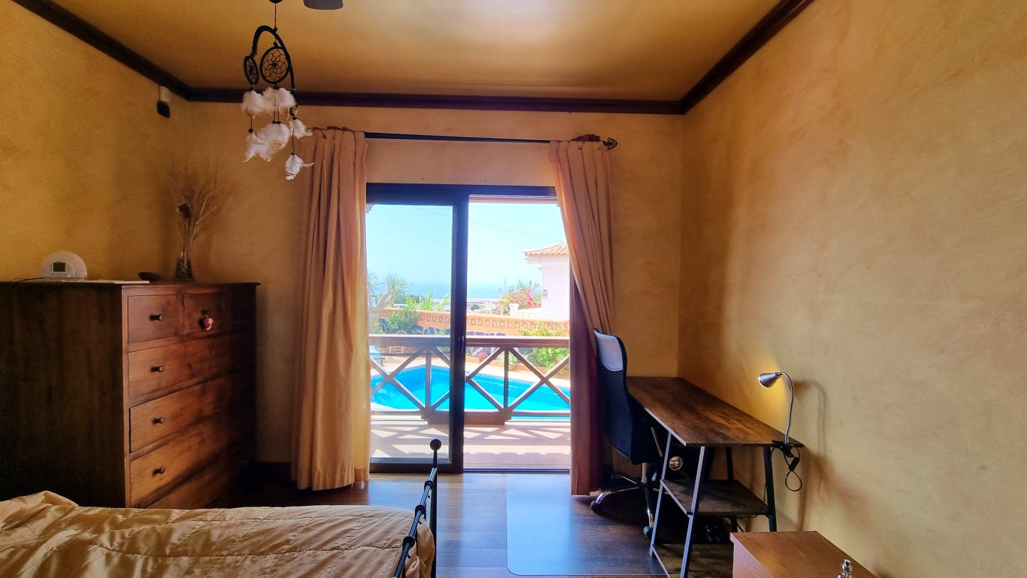 1 - Master Bedroom En-Suite - Gorgeous house 5 km away from El Médano - Gallery - 7