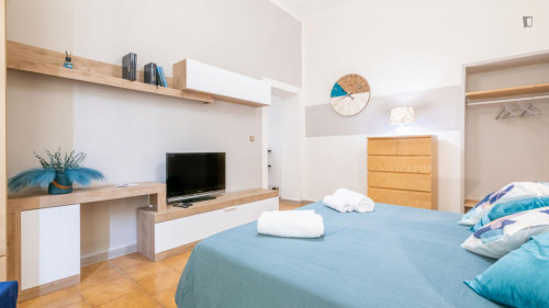 Pleasant 1-bedroom flat in Petrarca - Gallery - 13