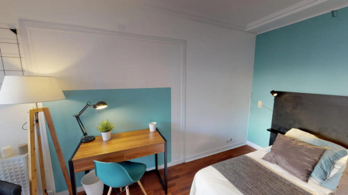 Comfy double bedroom near François Verdier metro station
