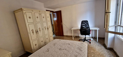 Comfy double bedroom near the Campus d'Alcoi of Universitat Politècnica de València