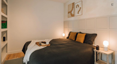 Magnificent 2-bedroom apartment in proximity to Sete-Rios train station