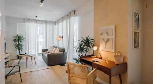 Magnificent 2-bedroom apartment in proximity to Sete-Rios train station  - Gallery -  5