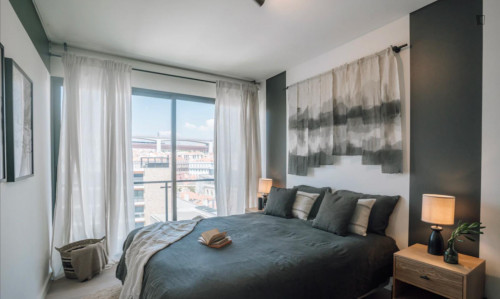 Elegant 2-bedroom apartment near Alcantara-Mar train station