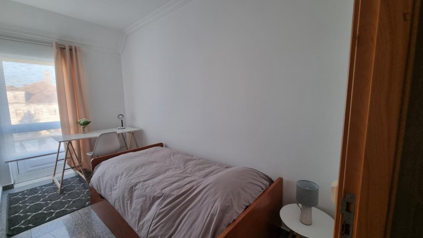  Luminous Single Bedroom Next To Montijo Bus Station - TST Terminal  -  Luminous single bedroom next to Montijo Bus Station - TST Terminal  - Gallery -  1