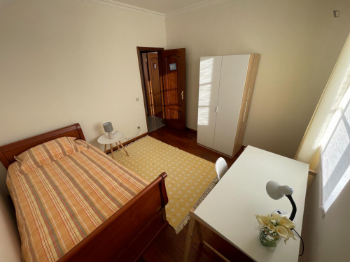 Elegant single bedroom next to Montijo Bus Station - TST Terminal