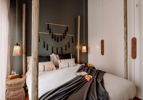 Stunning 2-bedroom apartment close to Cais do Sodre