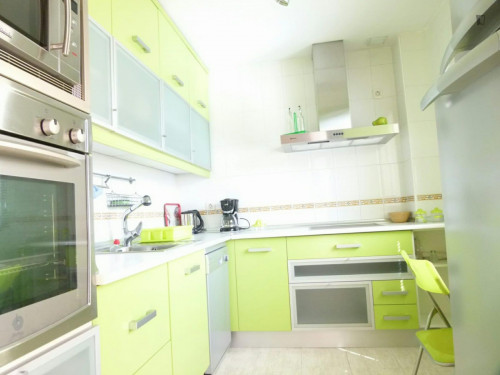 Comfy double bedroom in Granada close to Cerrillo de la Macarena tram station