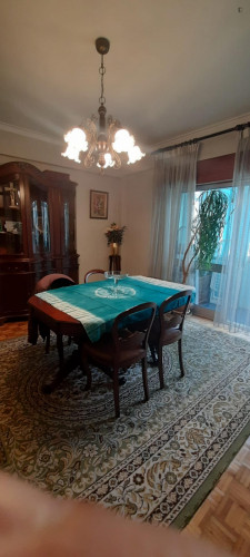 Vintage Double bedroom close to Lisbon School of Economics and Management (ISEG)