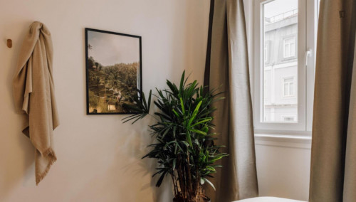 Amiable 2-bedroom apartment near Marquês de Pombal metro station