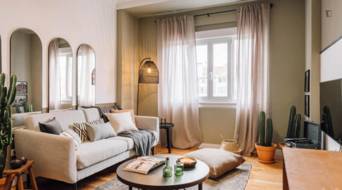 Welcoming 2-bedroom apartment in the heart of the Santo Antonio district