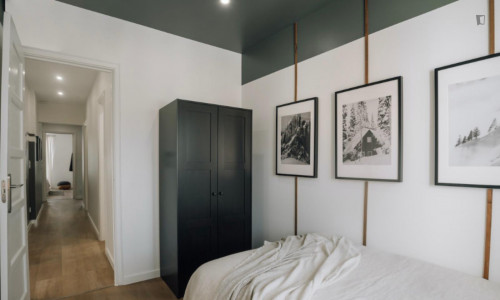 Splendid 3-bedroom apartment in the vibrant Alvalade neighbourhood