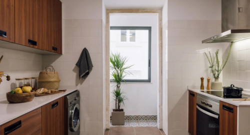 Lovely 3-bedroom apartment steps away from Picoas metro station